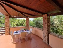 Hoekhuis met panoramisch zeezicht in Costa Paradiso, 900m van strand - thumbnail 1