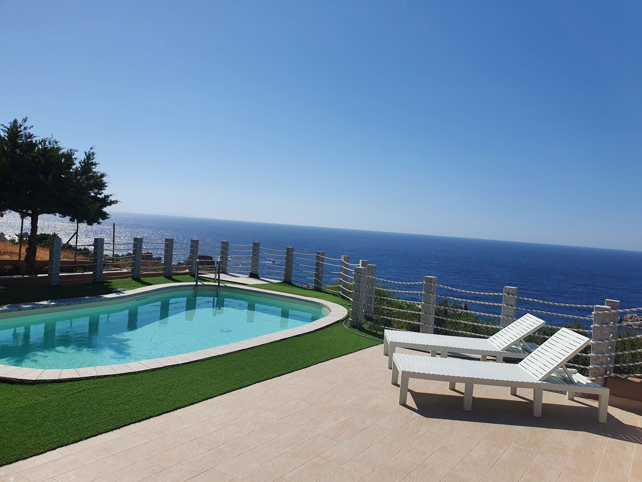 Pireo by DomusAway - Image-tags.info