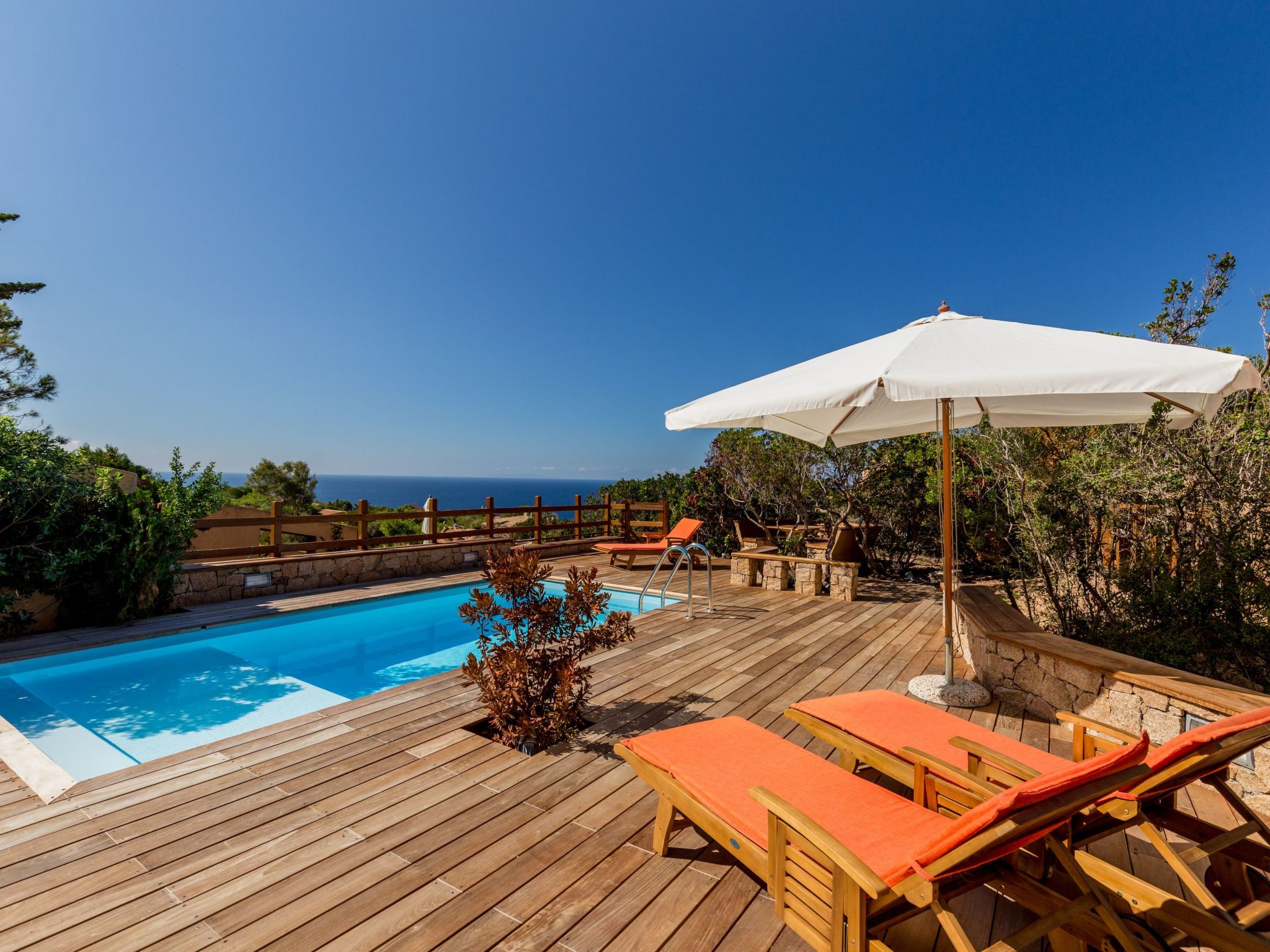 'Villa Beatrice' mit eigenem Pool - Buiten