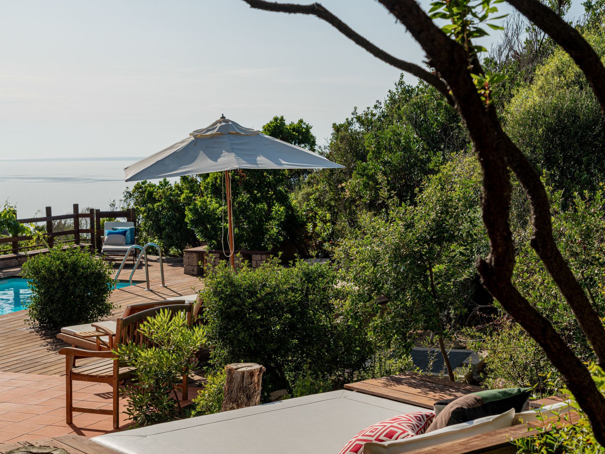 'Villa Beatrice' mit eigenem Pool - Buiten