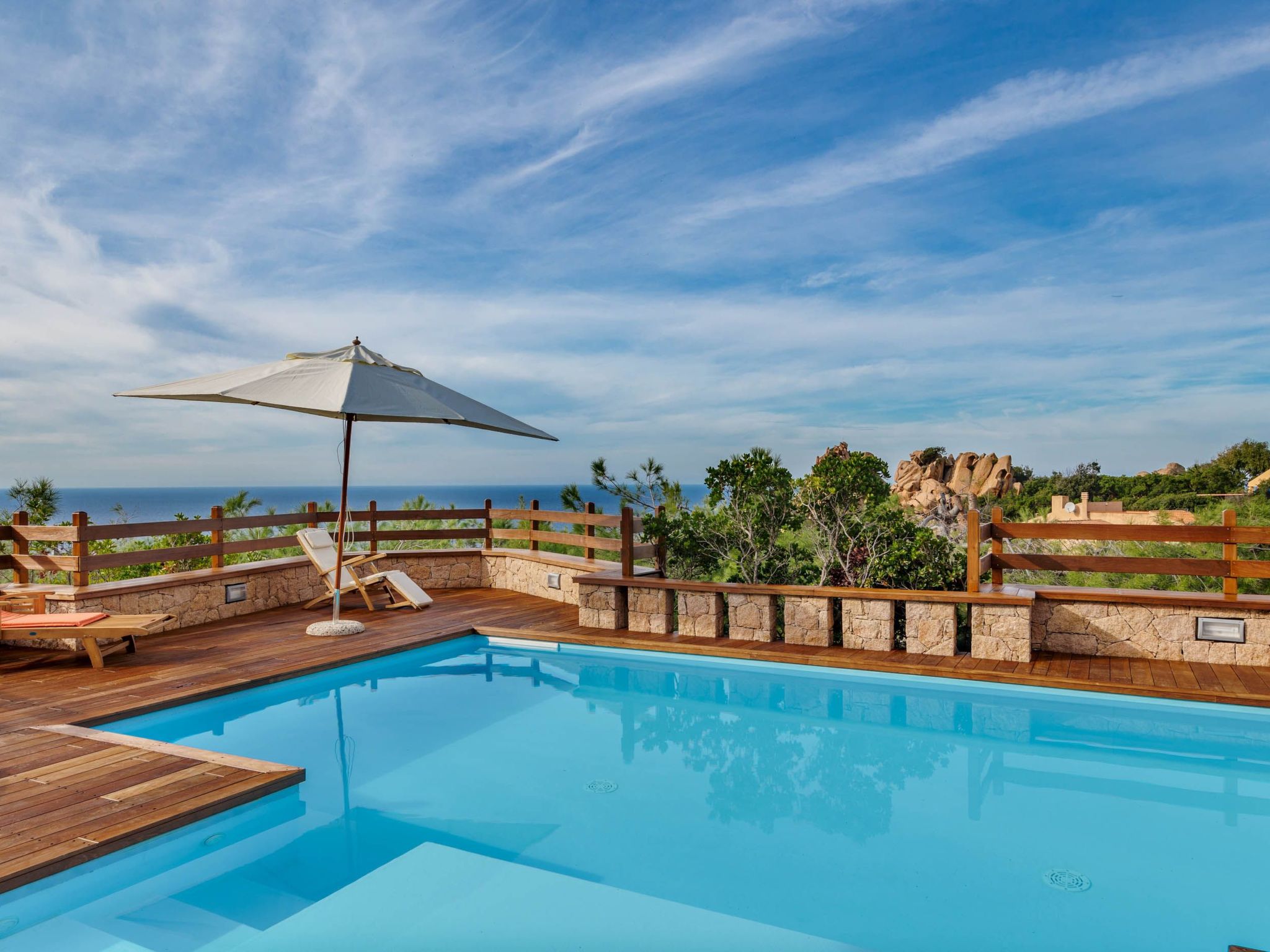 Für 2 Personen und 4 Kinder in Costa Paradiso, Sardinien (Gallura)-Outside