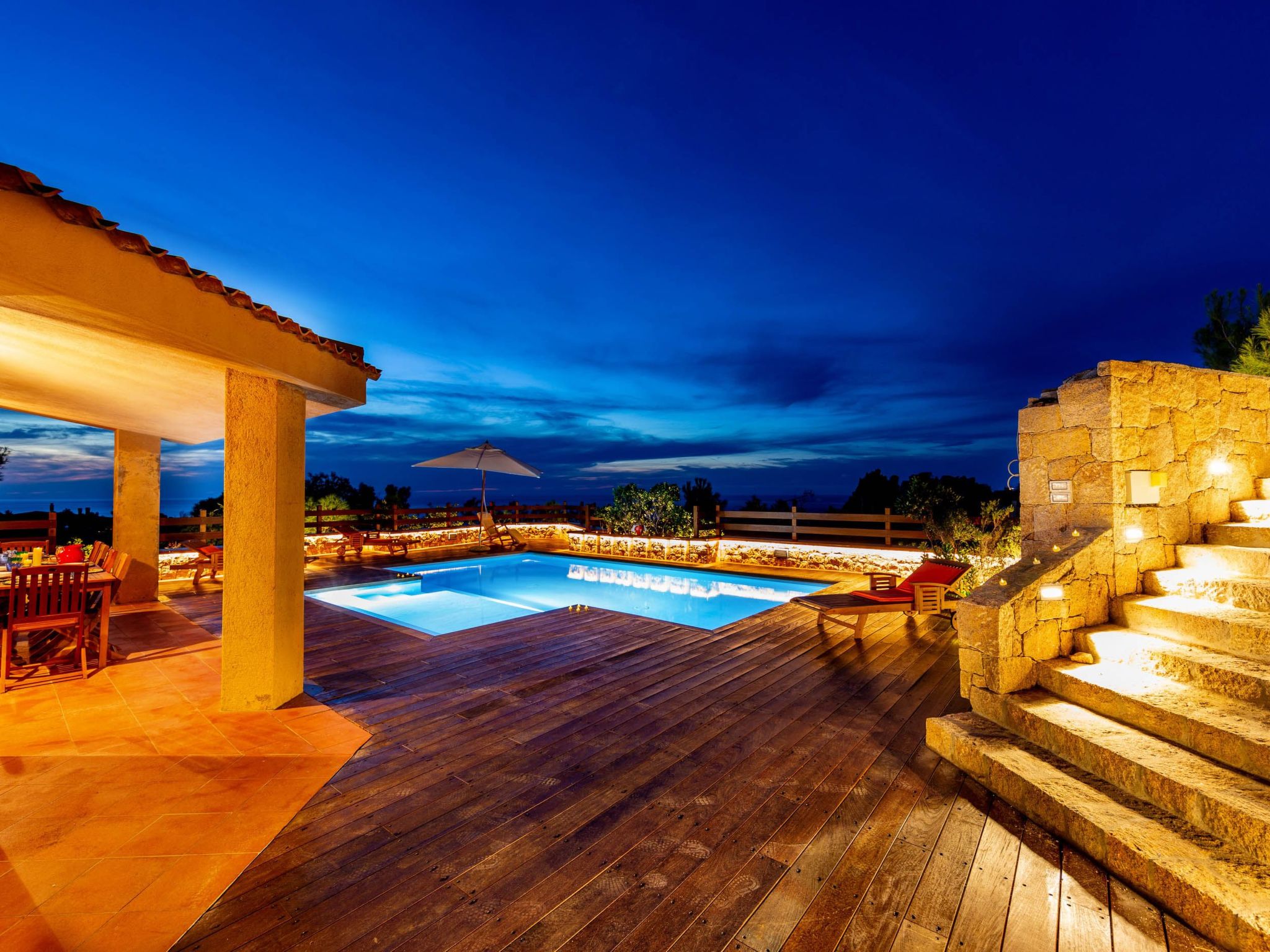 Für 2 Personen und 4 Kinder in Costa Paradiso, Sardinien (Gallura)-Outside