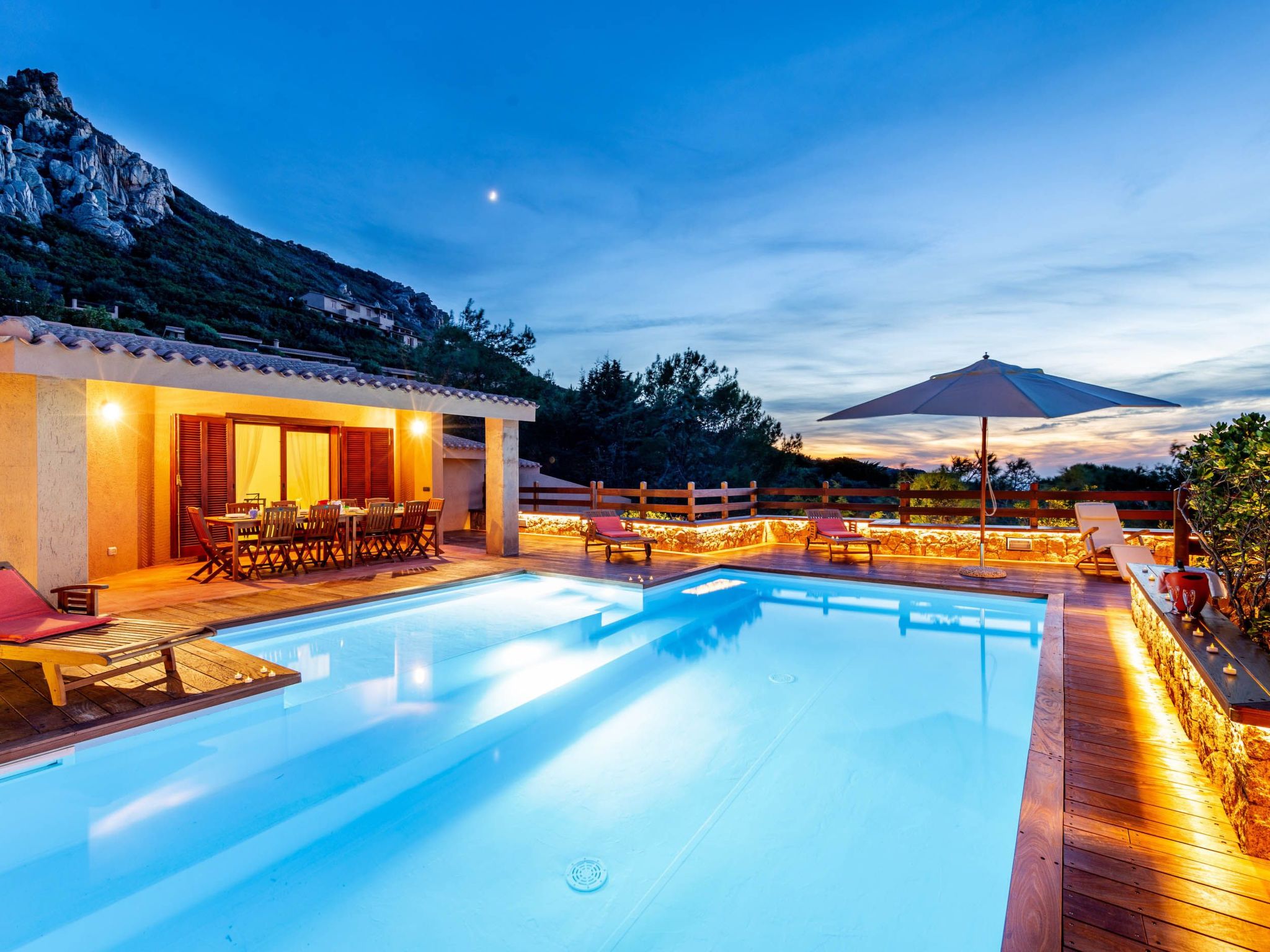 Für 2 Personen und 4 Kinder in Costa Paradiso, Sardinien (Gallura)-Image-tags.info