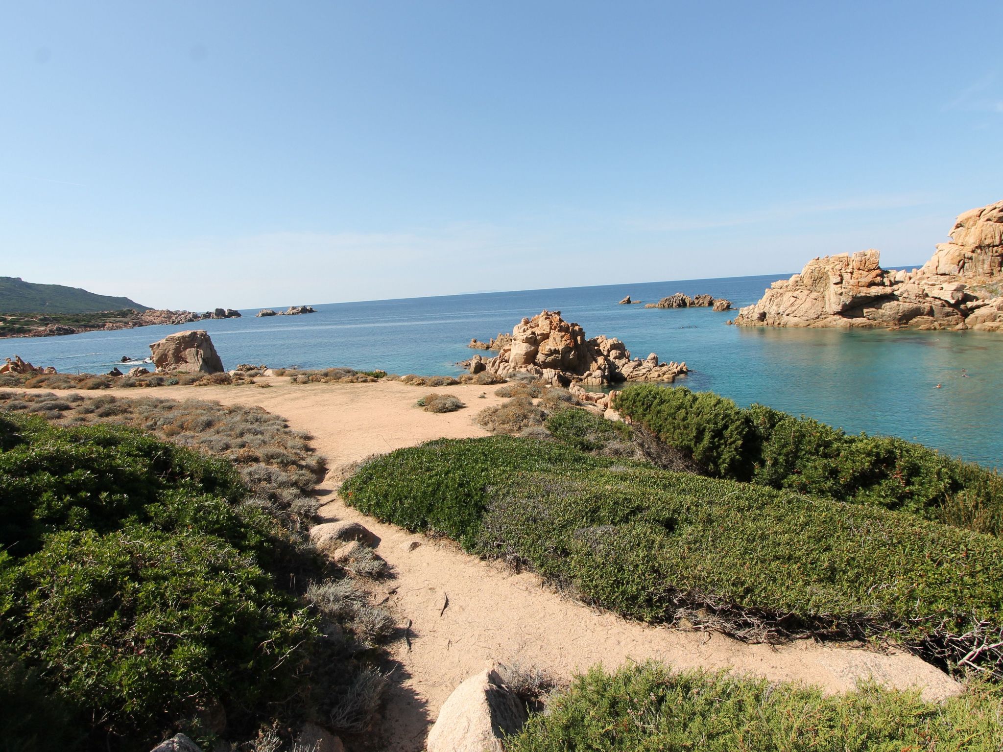 Für 2 Personen und 4 Kinder in Costa Paradiso, Sardinien (Gallura)-Outside