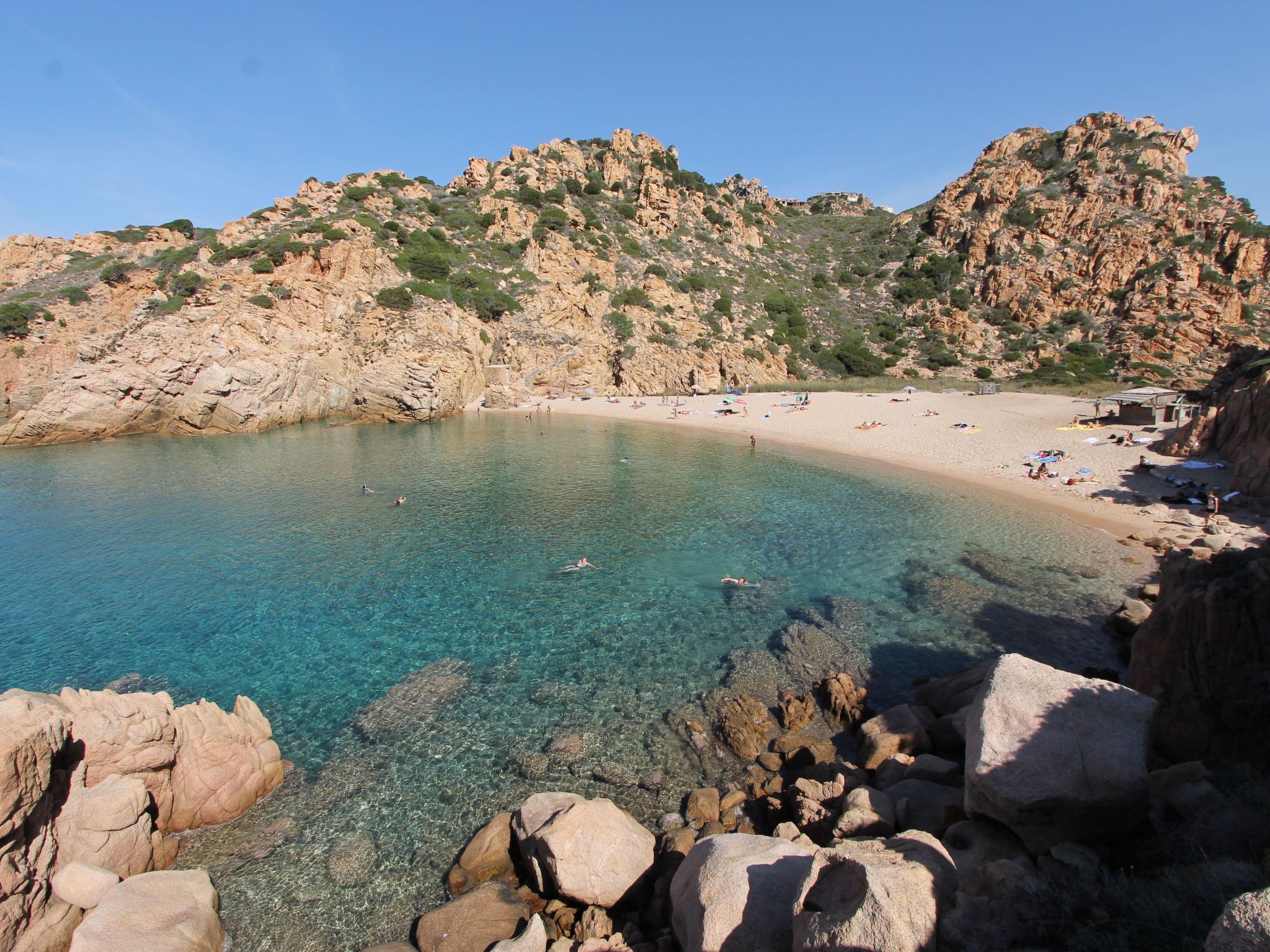 Für 2 Personen und 4 Kinder in Costa Paradiso, Sardinien (Gallura)-Outside