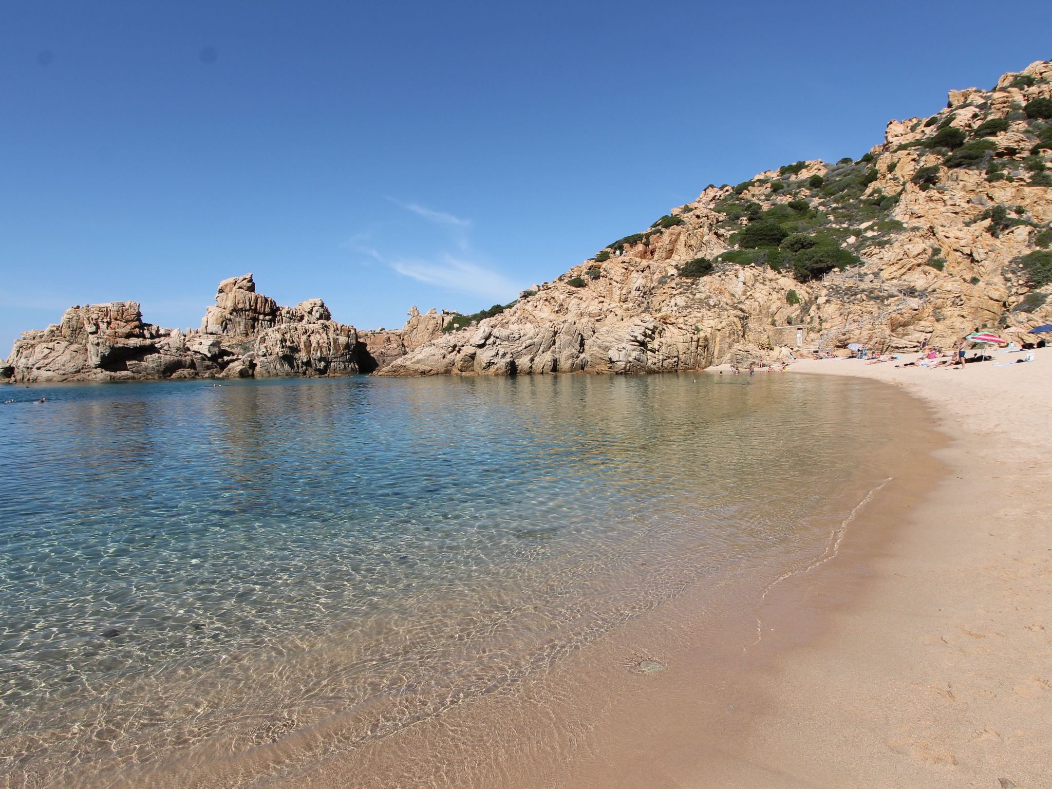 Für 2 Personen und 4 Kinder in Costa Paradiso, Sardinien (Gallura)-Image-tags.info