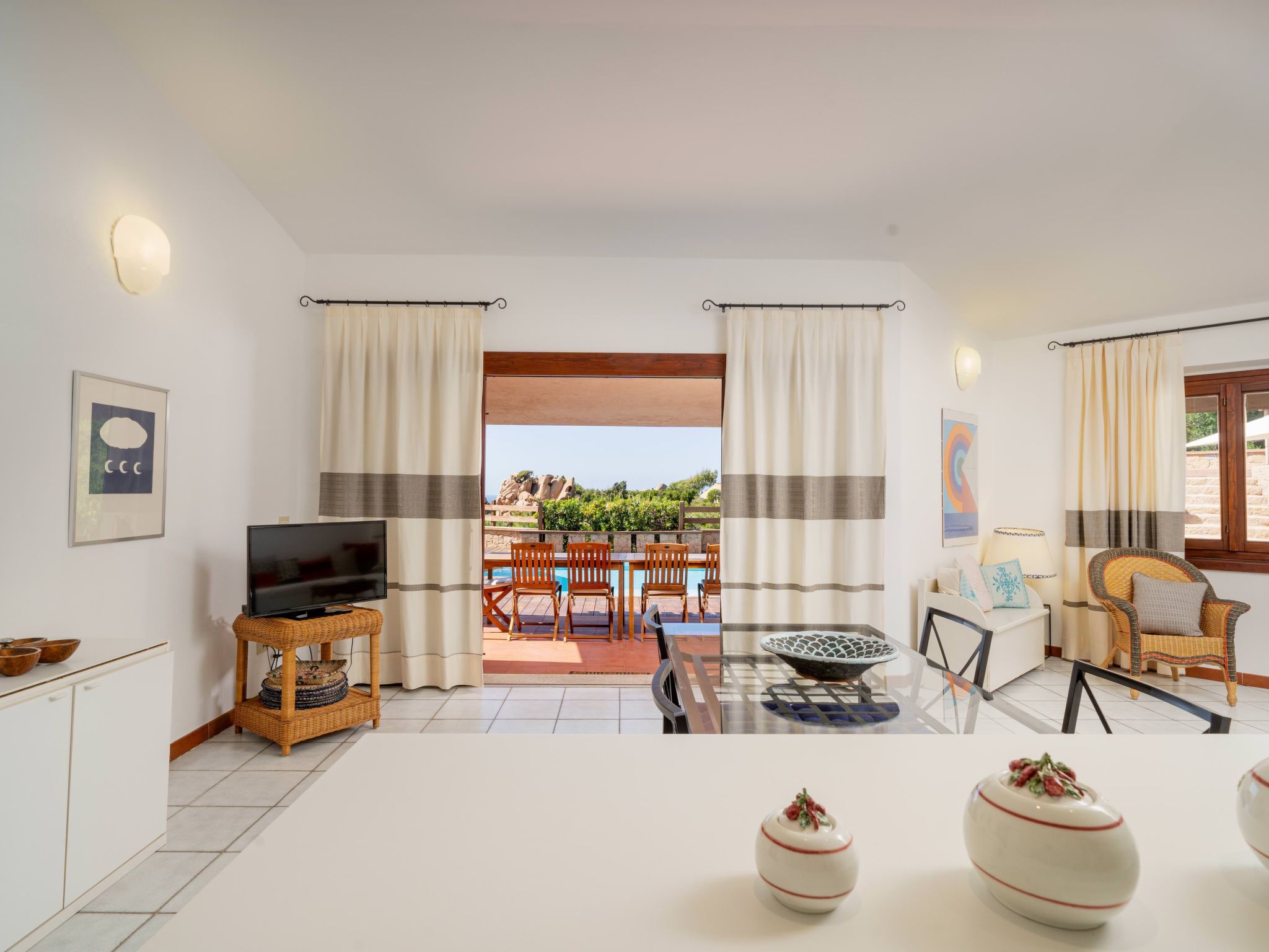 Für 2 Personen und 4 Kinder in Costa Paradiso, Sardinien (Gallura)-Inside