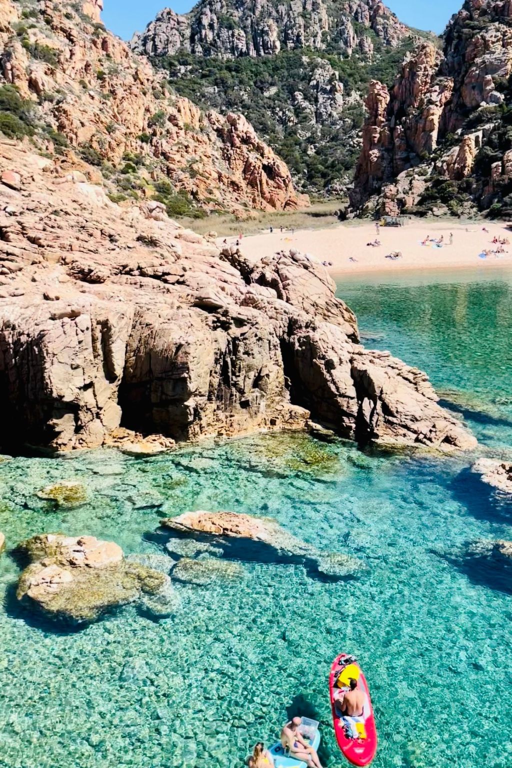 Für 2 Personen und 4 Kinder in Costa Paradiso, Sardinien (Gallura)-Outside