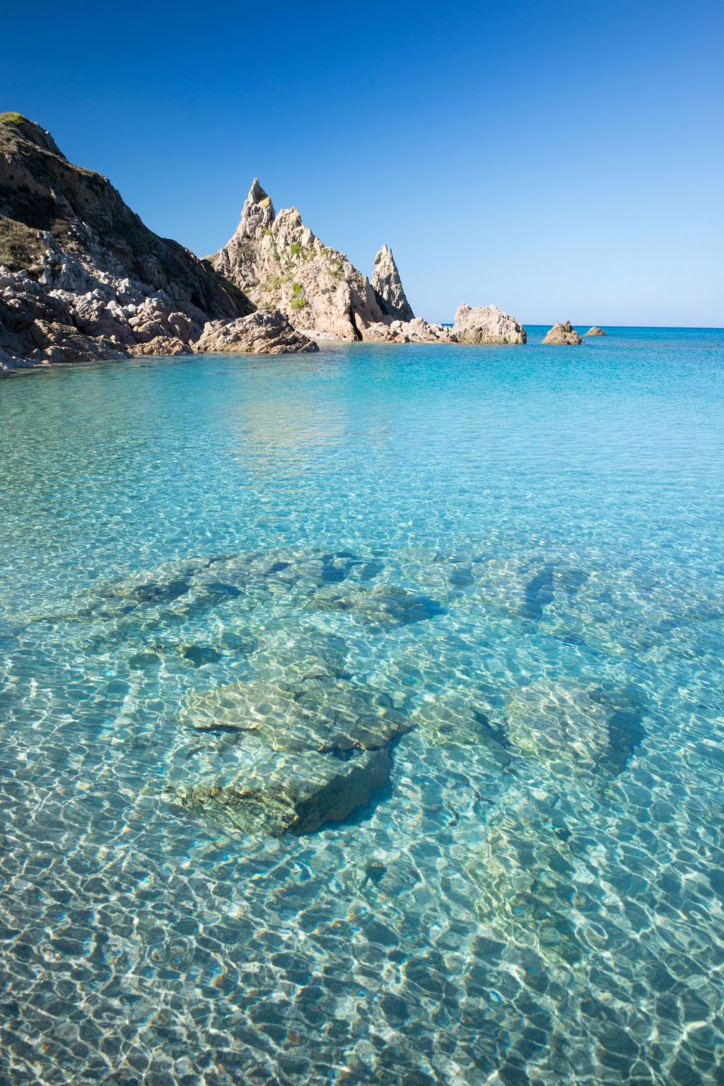 Für 2 Personen und 4 Kinder in Costa Paradiso, Sardinien (Gallura)-Image-tags.info