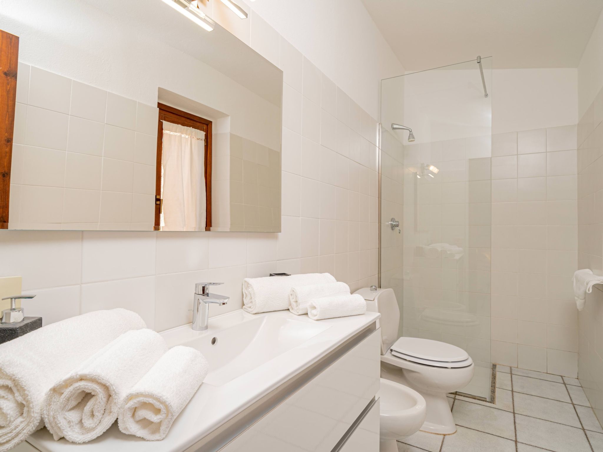 Für 2 Personen und 4 Kinder in Costa Paradiso, Sardinien (Gallura)-Inside