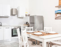 Circe: Modern appartement direct aan het strand van Porto Pozzo - thumbnail 2