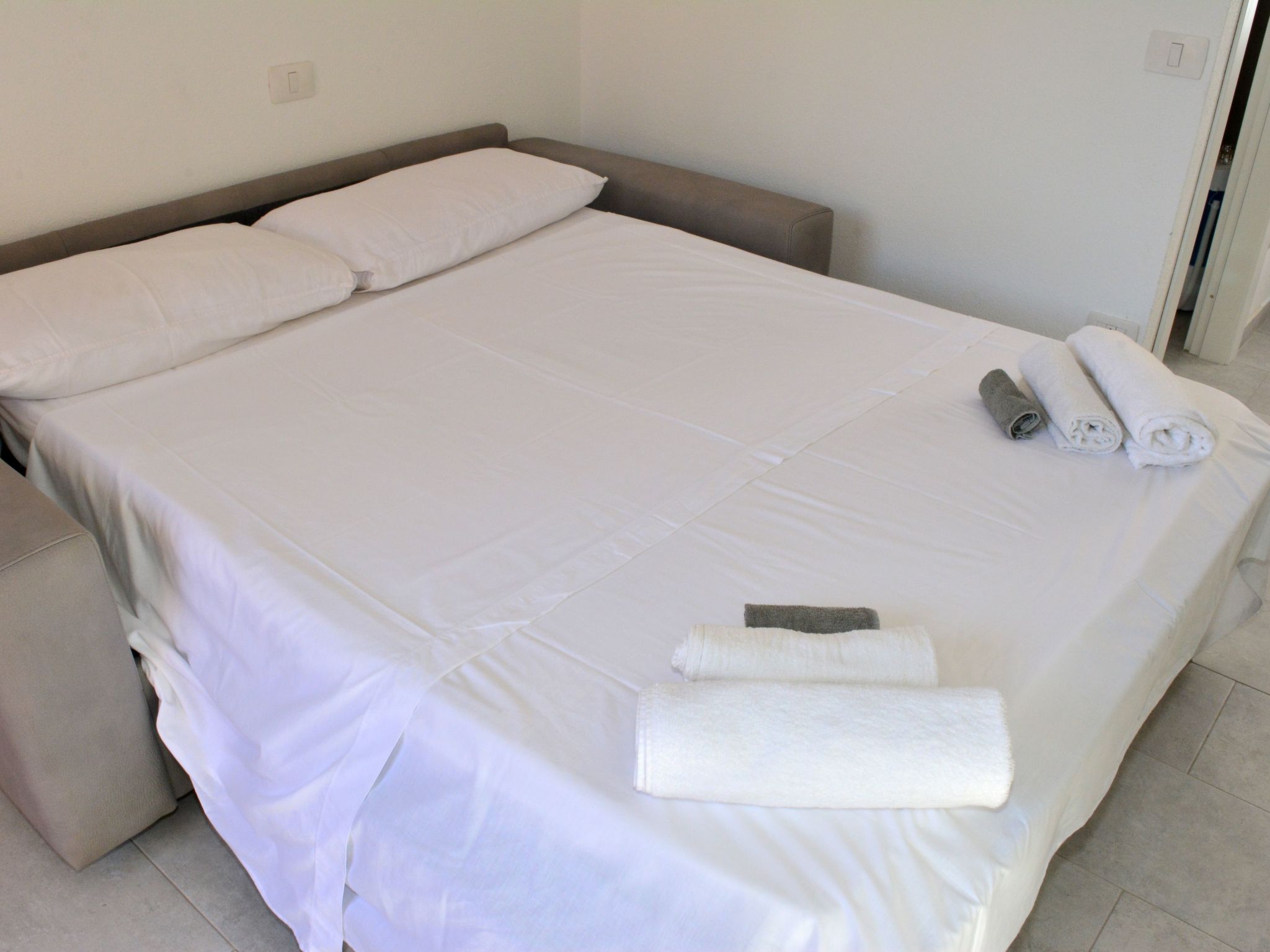 Schönes Studio in Santa Teresa Gallura-Image-tags.info