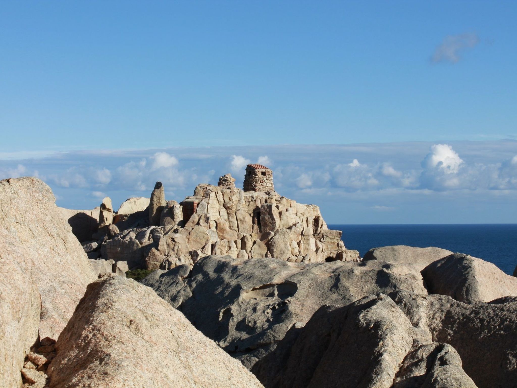 Stazzo mit Garten in Luogosanto-Binnen