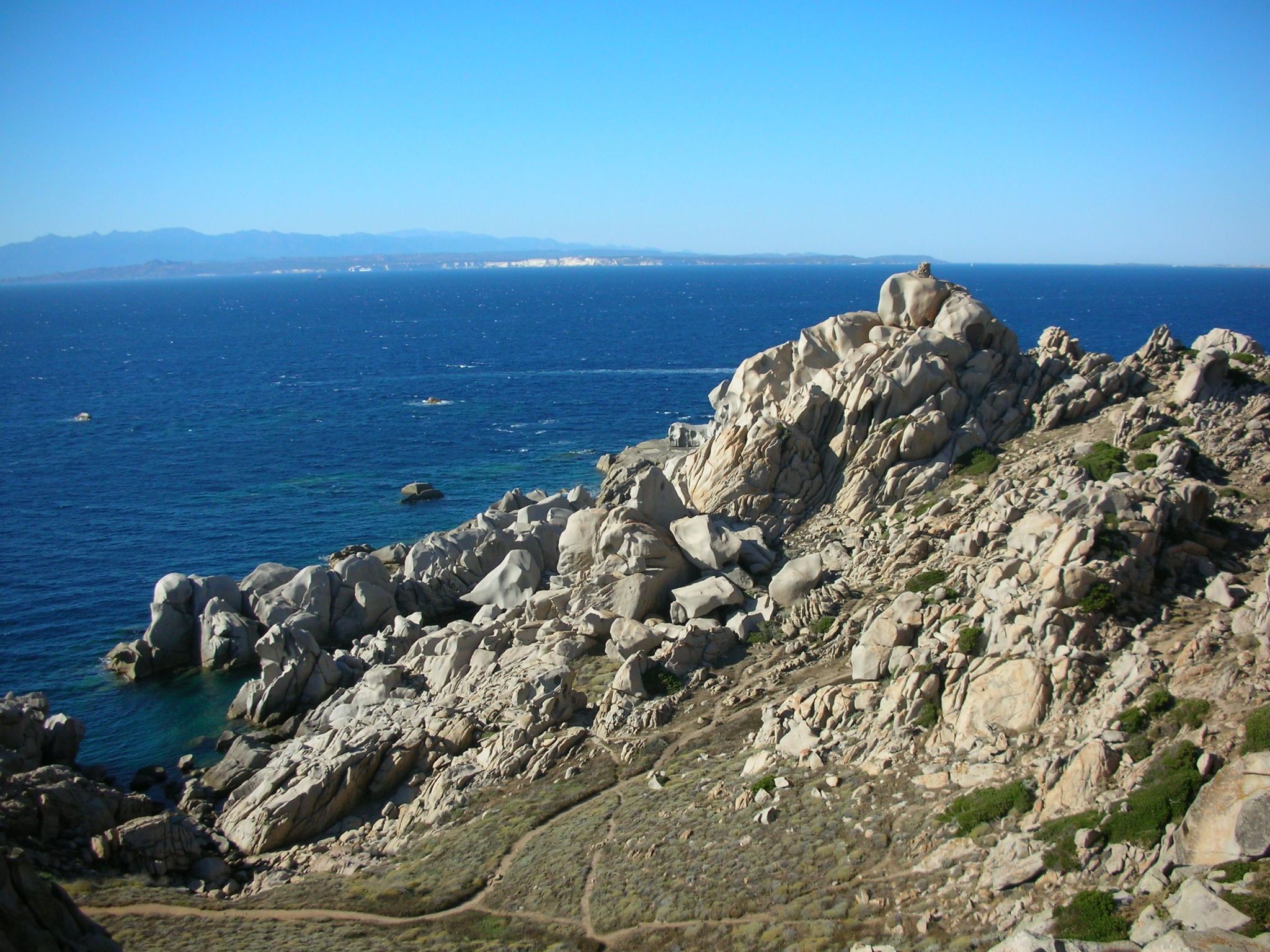 Stazzo mit Garten in Luogosanto-Binnen
