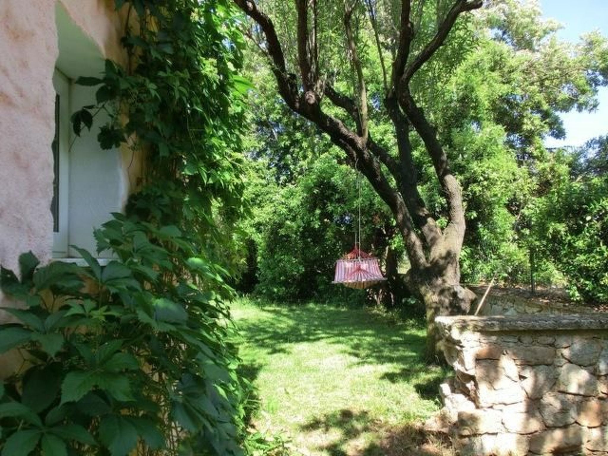Anwesen "Oase der Ruhe in der Natur" mit Terrasse-Drinnen