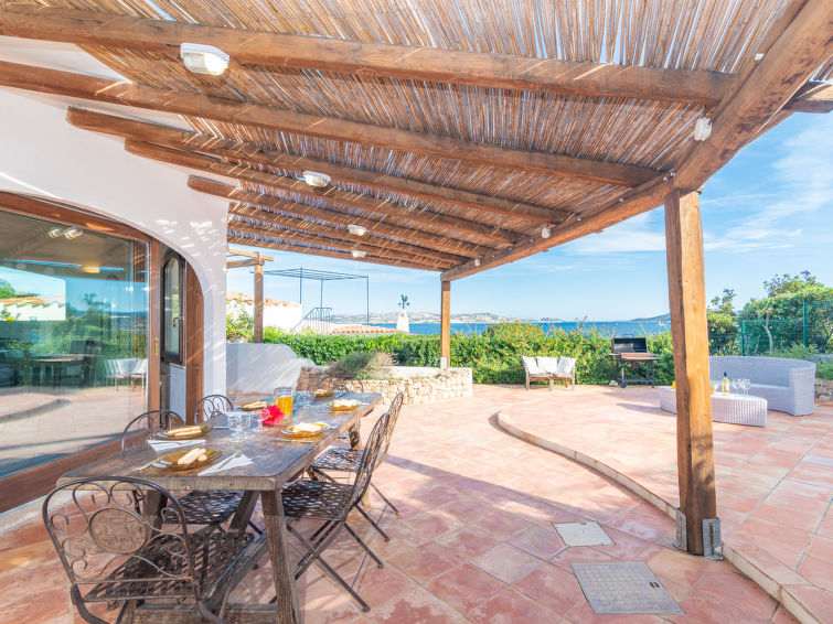 Search and Stay destination Punta Sardegna, Sardegna - Italy from AU$ 655. Anita