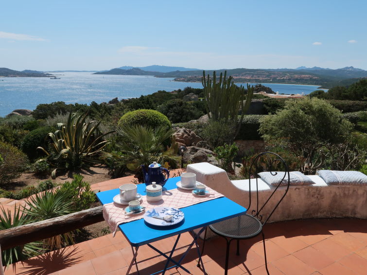 Search and Stay destination Punta Sardegna, Sardegna - Italy from AU$ 372. Rafael