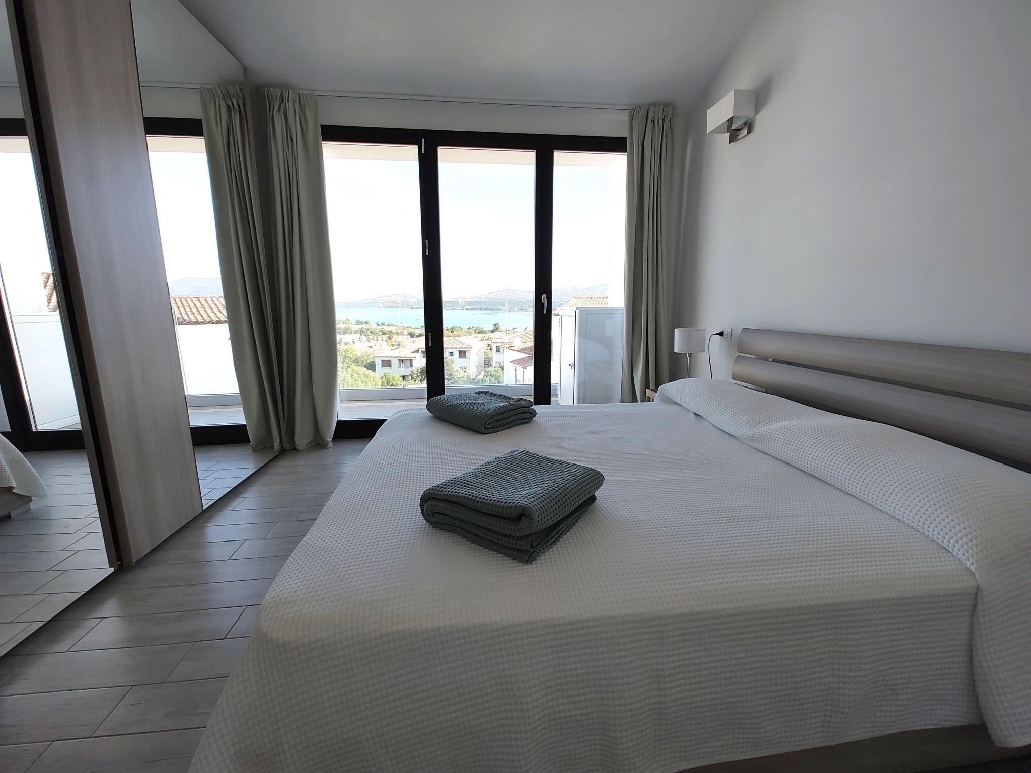 Atemberaubendes Familien-Penthouse mit Meerblick-Image-tags.info