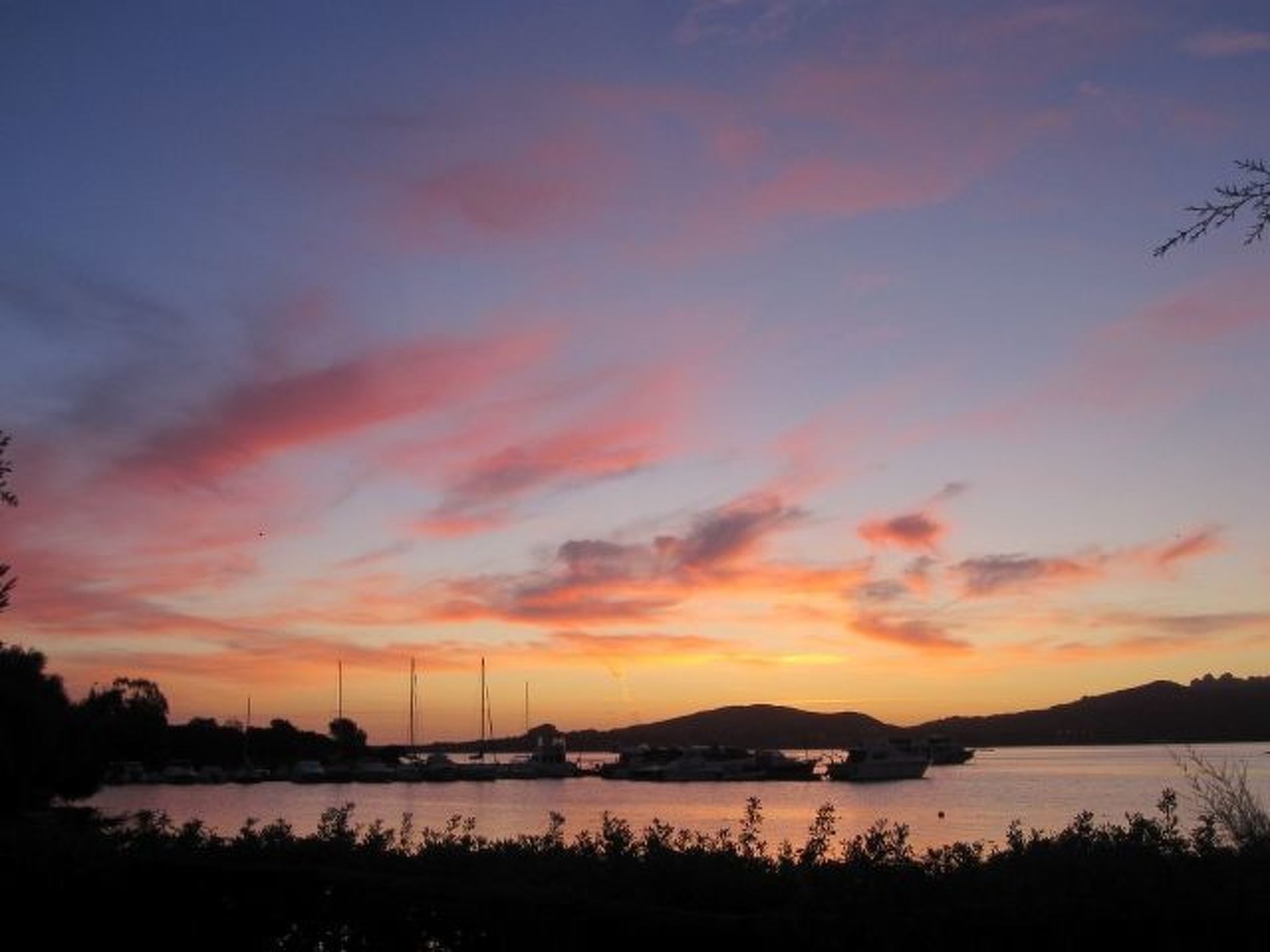 Charmante Wohnung Lungomare Cannigione-Binnen
