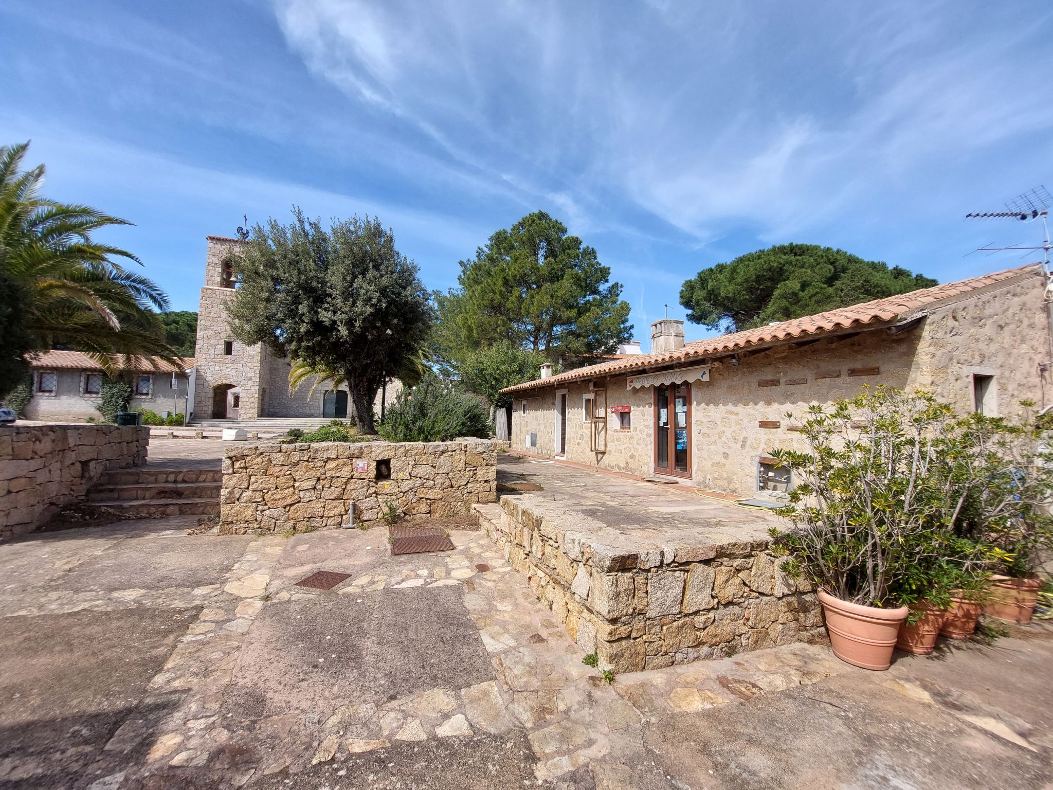 San Pantaleo-Buiten