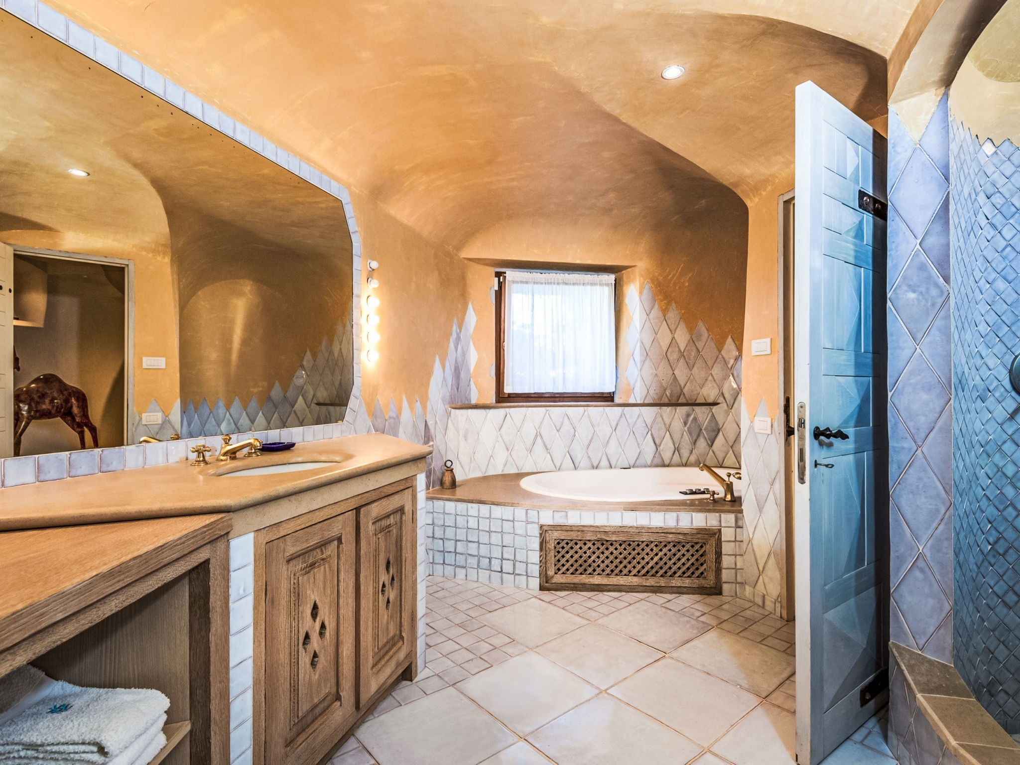 Ancora – Elegant Escape - Binnen