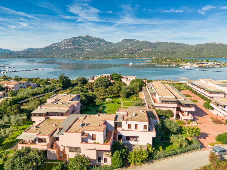 Sunny Apartment in Porto Rotondo