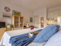 Op 300 m van zee: Comfortabel appartement in Golfo di Marinella · 2 pers. - thumbnail 4