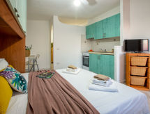 Knus appartement aan zee in Golfo di Marinella met zwembad - thumbnail 6