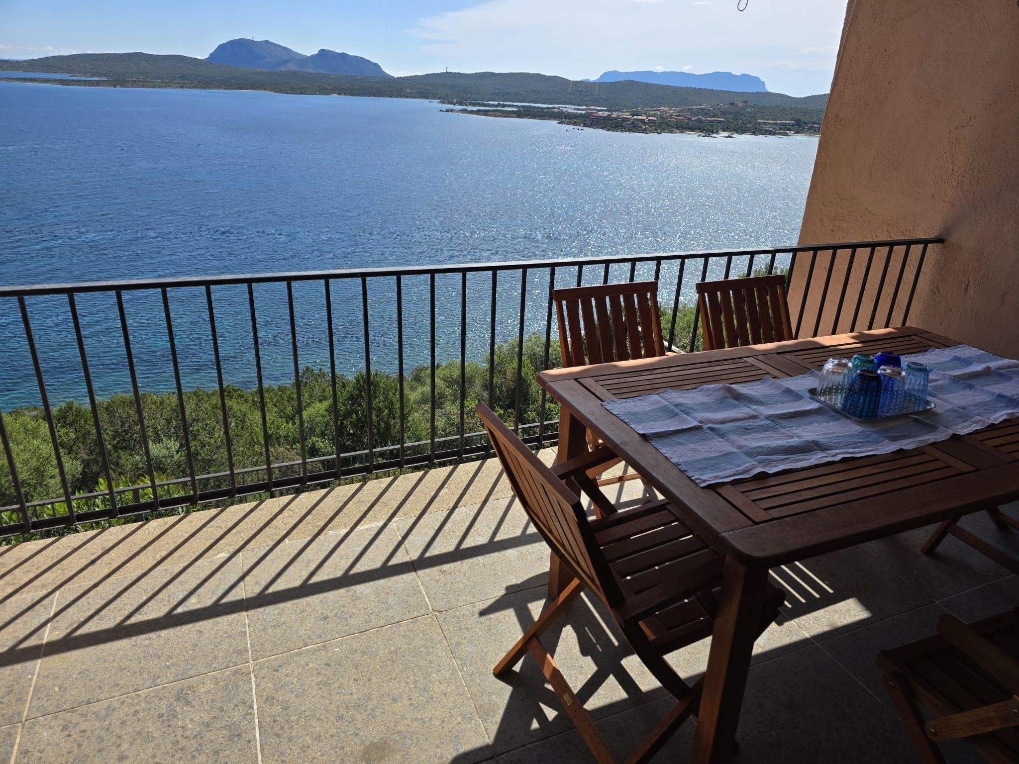 Casetta Ladunia mit Blick aufs Meer-Binnen