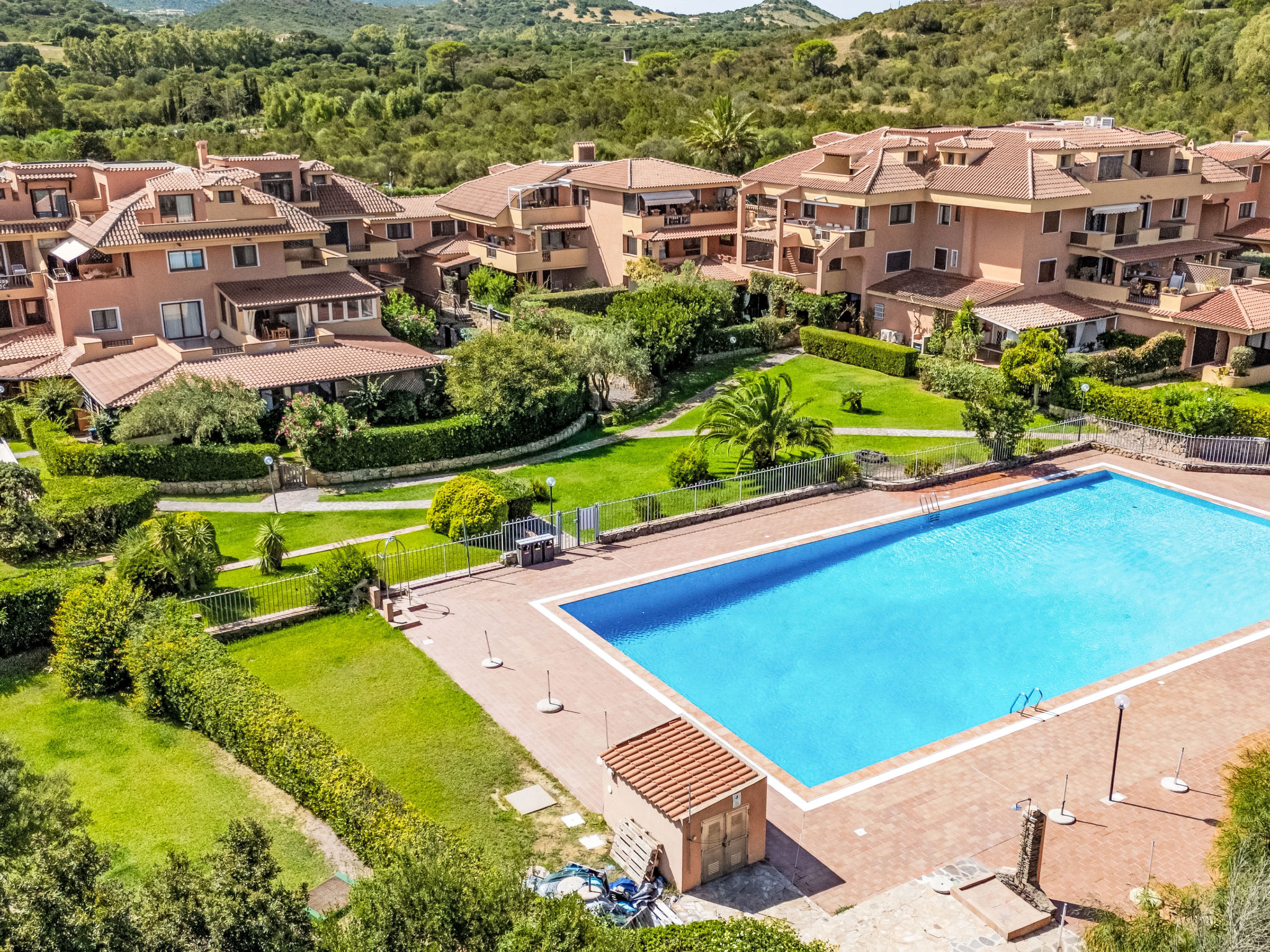 Große Drei-Zimmer-Wohnung am Golf von Marinella