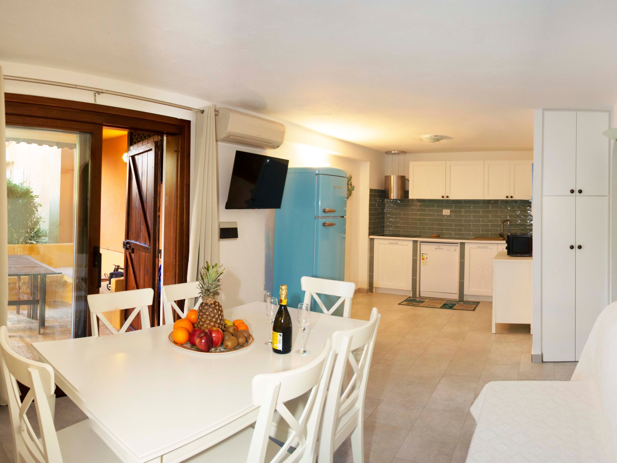 Photo of Große Drei-Zimmer-Wohnung am Golf von Marinella