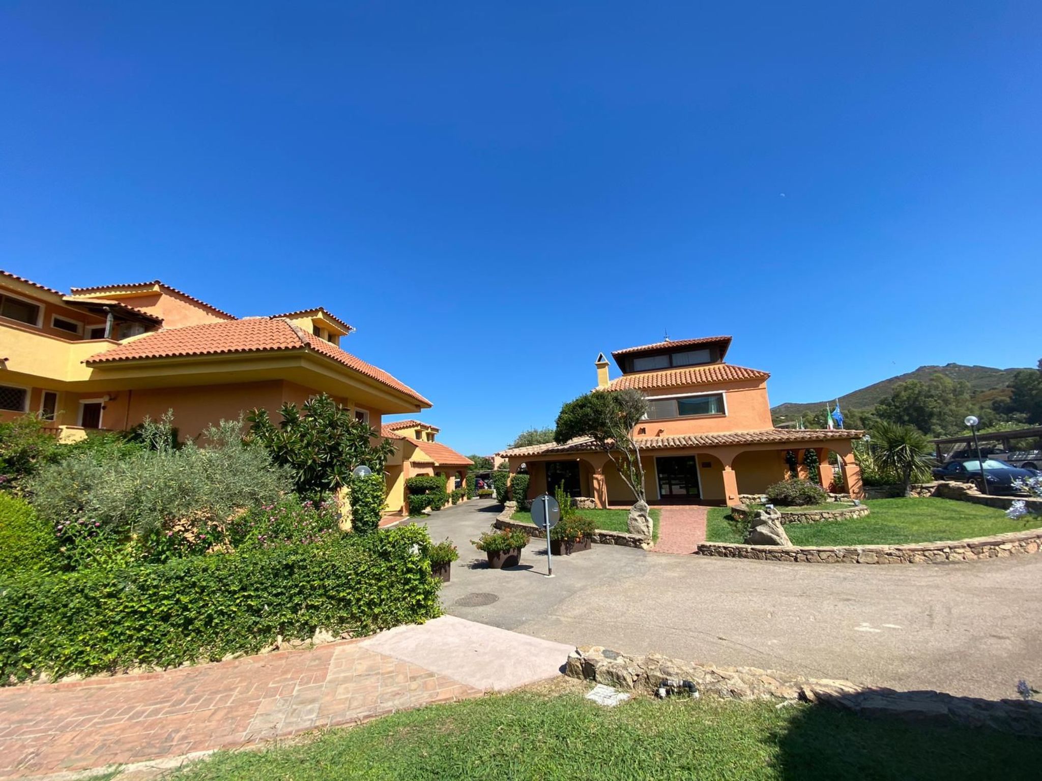 Photo of Große Drei-Zimmer-Wohnung am Golf von Marinella