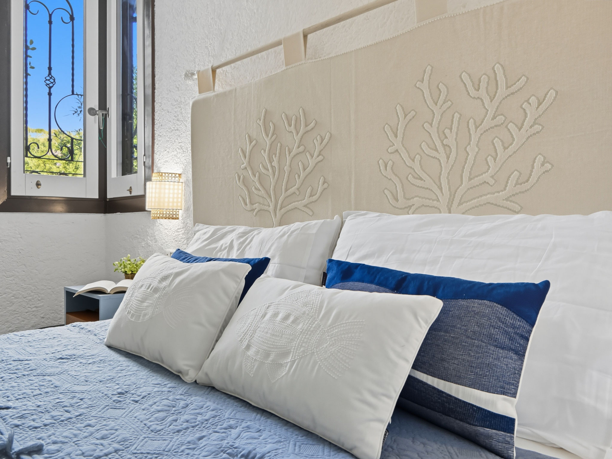 Iris 5, Terza Spiaggia-Dedans