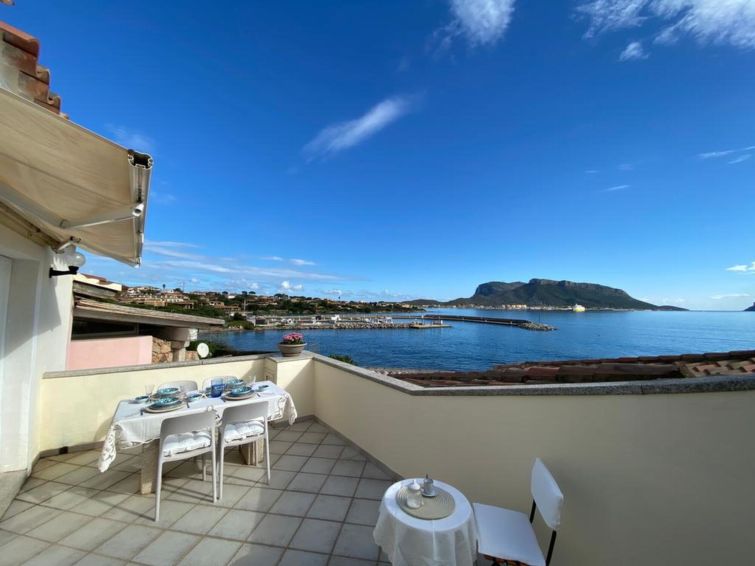 Op 300 m van zee: Comfortabel appartement in Golfo Aranci in Golfo Aranci