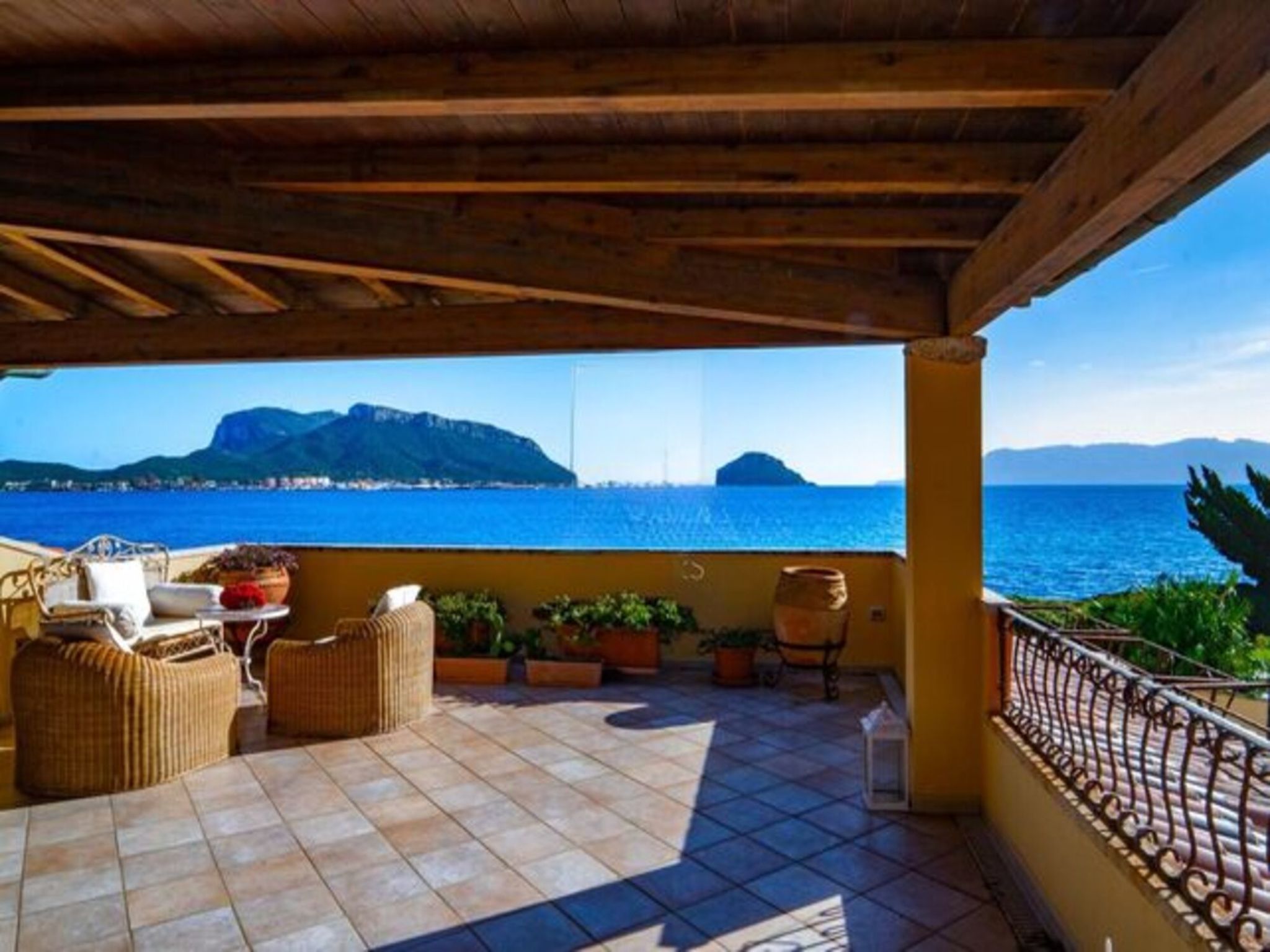 S'Abba e Sa Pedra - Outside