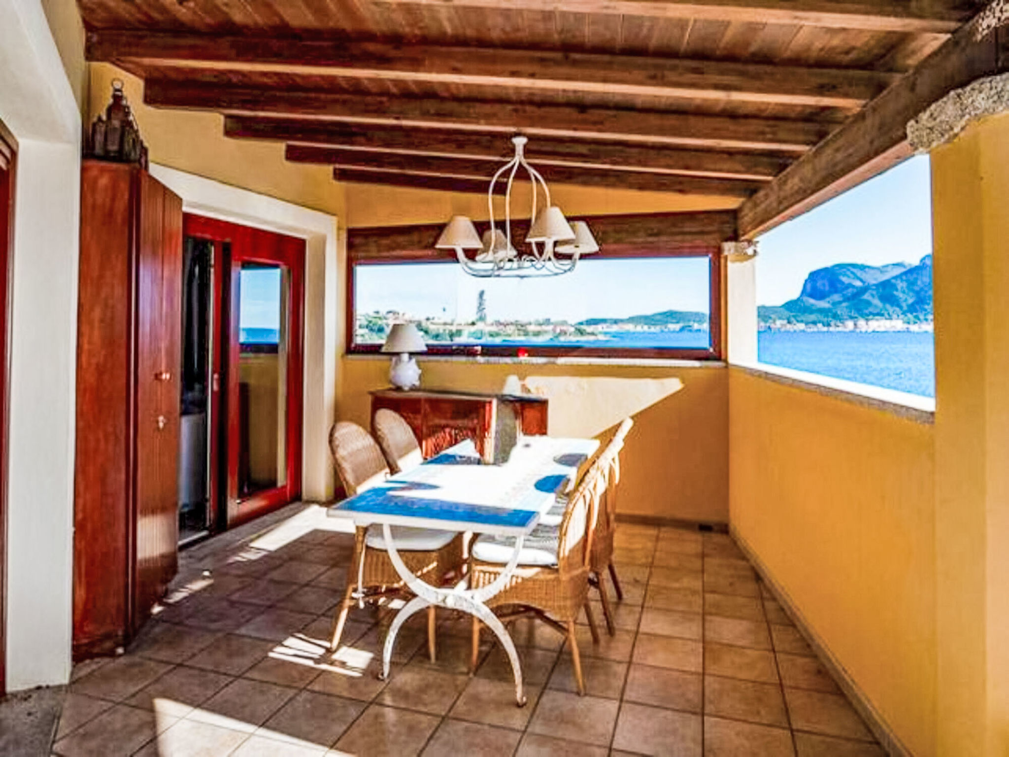 S'Abba e Sa Pedra - Outside