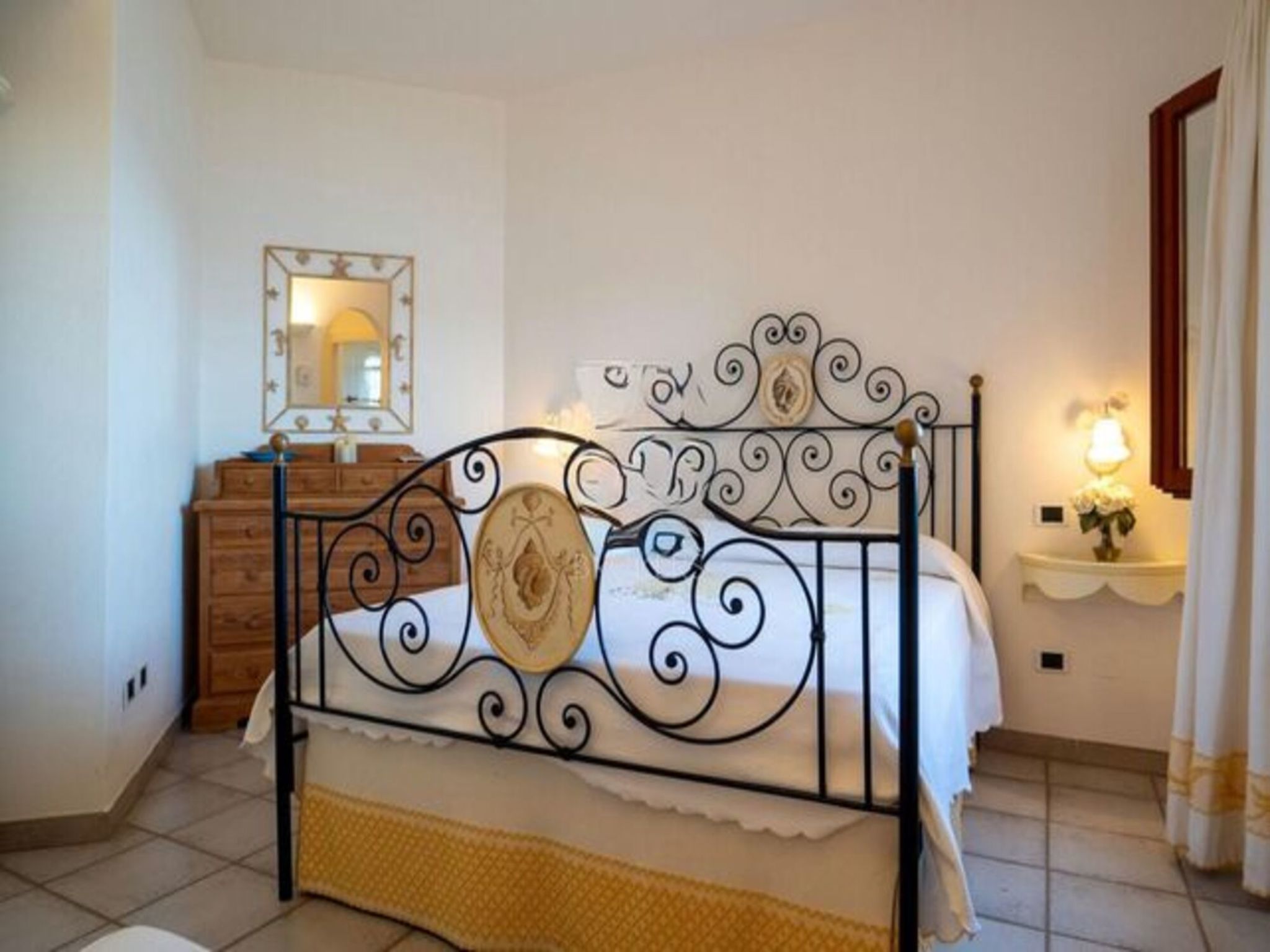 S'Abba e Sa Pedra - Inside