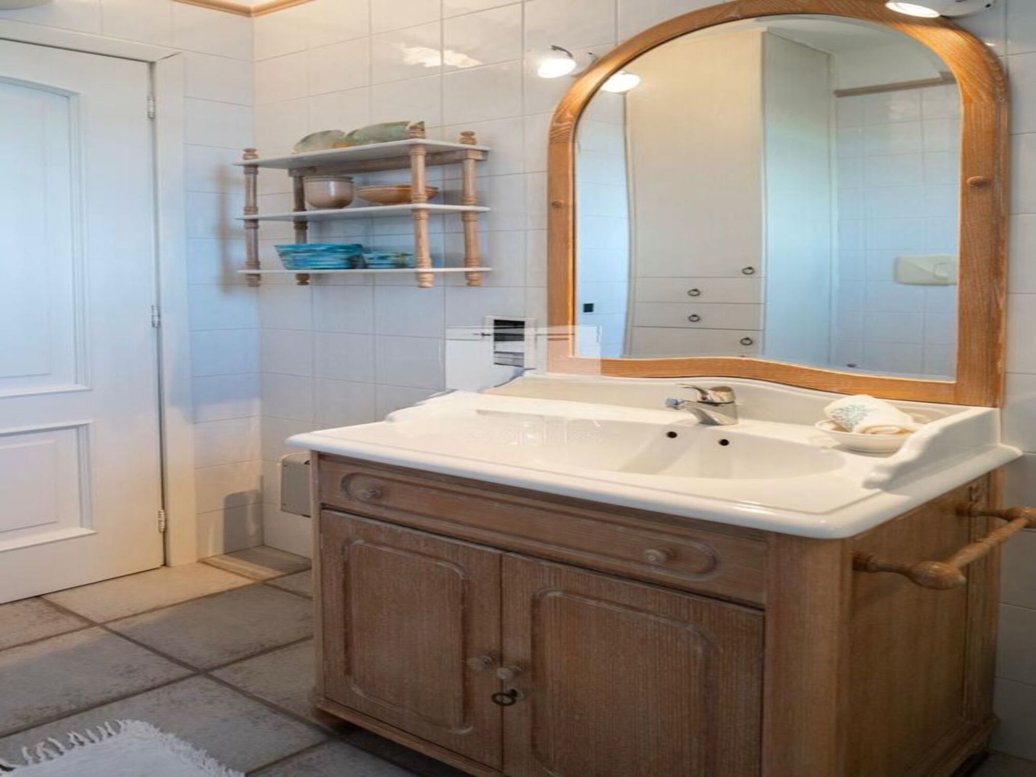 S'Abba e Sa Pedra - Inside