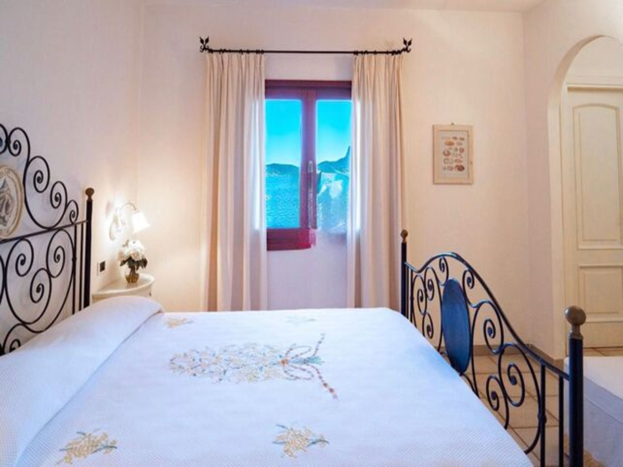 S'Abba e Sa Pedra - Inside