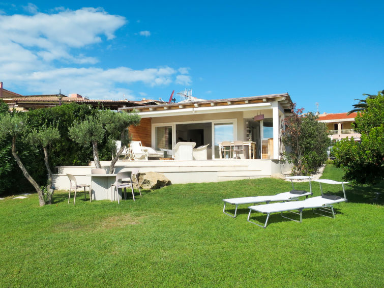 Vakantiehuis Tugurio met zeezicht in Golfo Aranci in Golfo Aranci