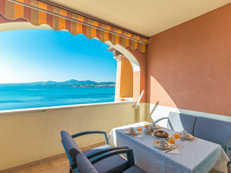 Search and Stay destination Golfo Aranci, Sardegna - Italy from AU$ 329. Delfino