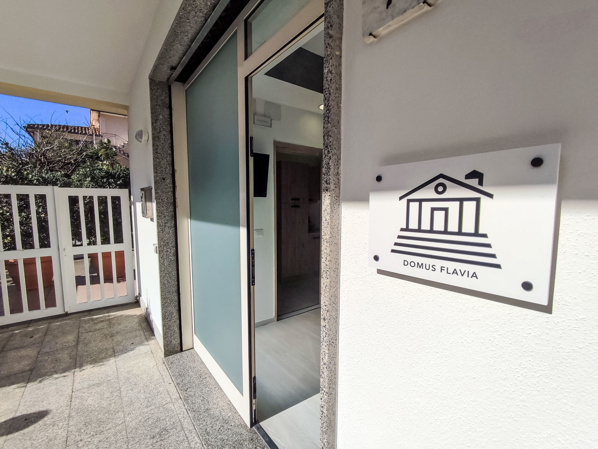 Domus Flavia-Outside