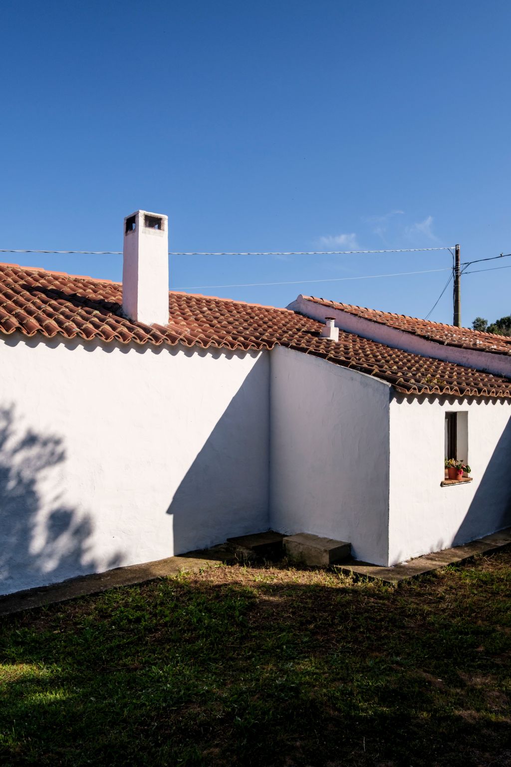 Altes gallurisches Bauernhaus mit Blick auf Olbia-Binnen