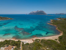 Op 800 m van zee: Comfortabel appartement Arcobaleno in Porto Istana - thumbnail 2