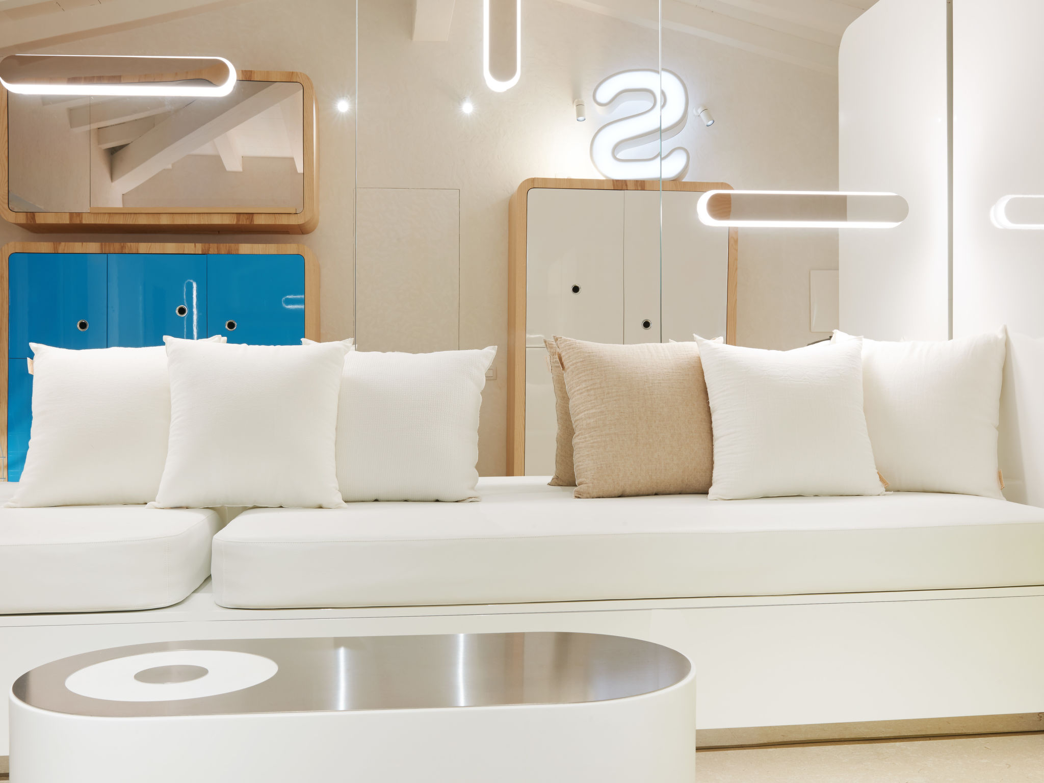 Photo of House Boat Medium