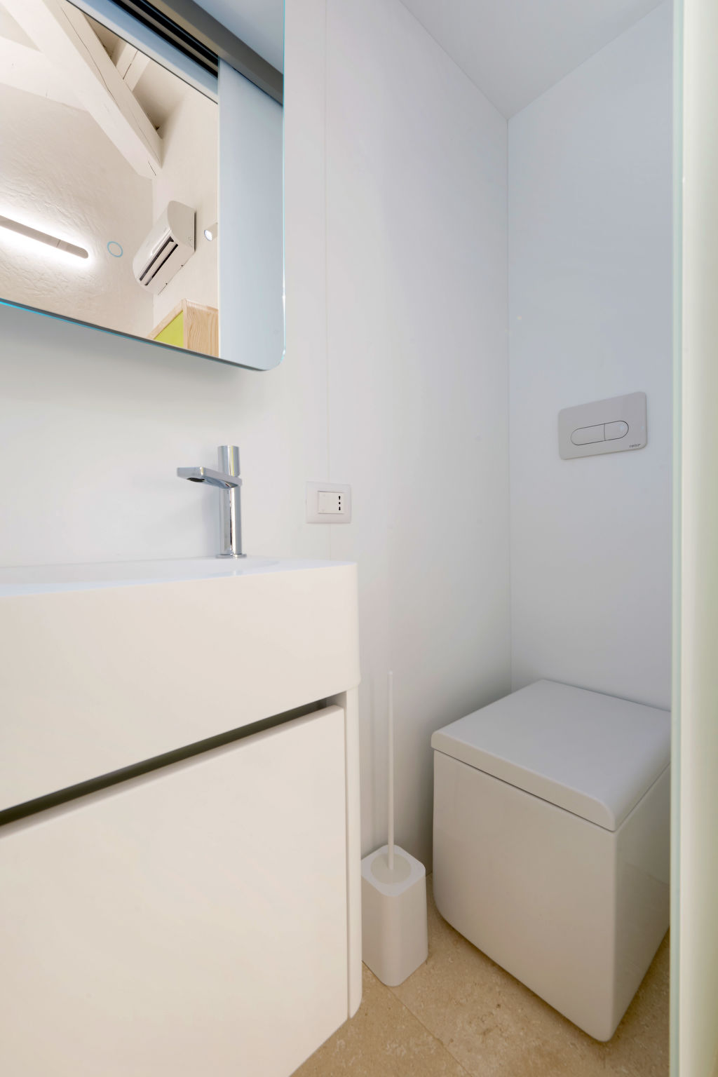 Photo of House Boat Medium