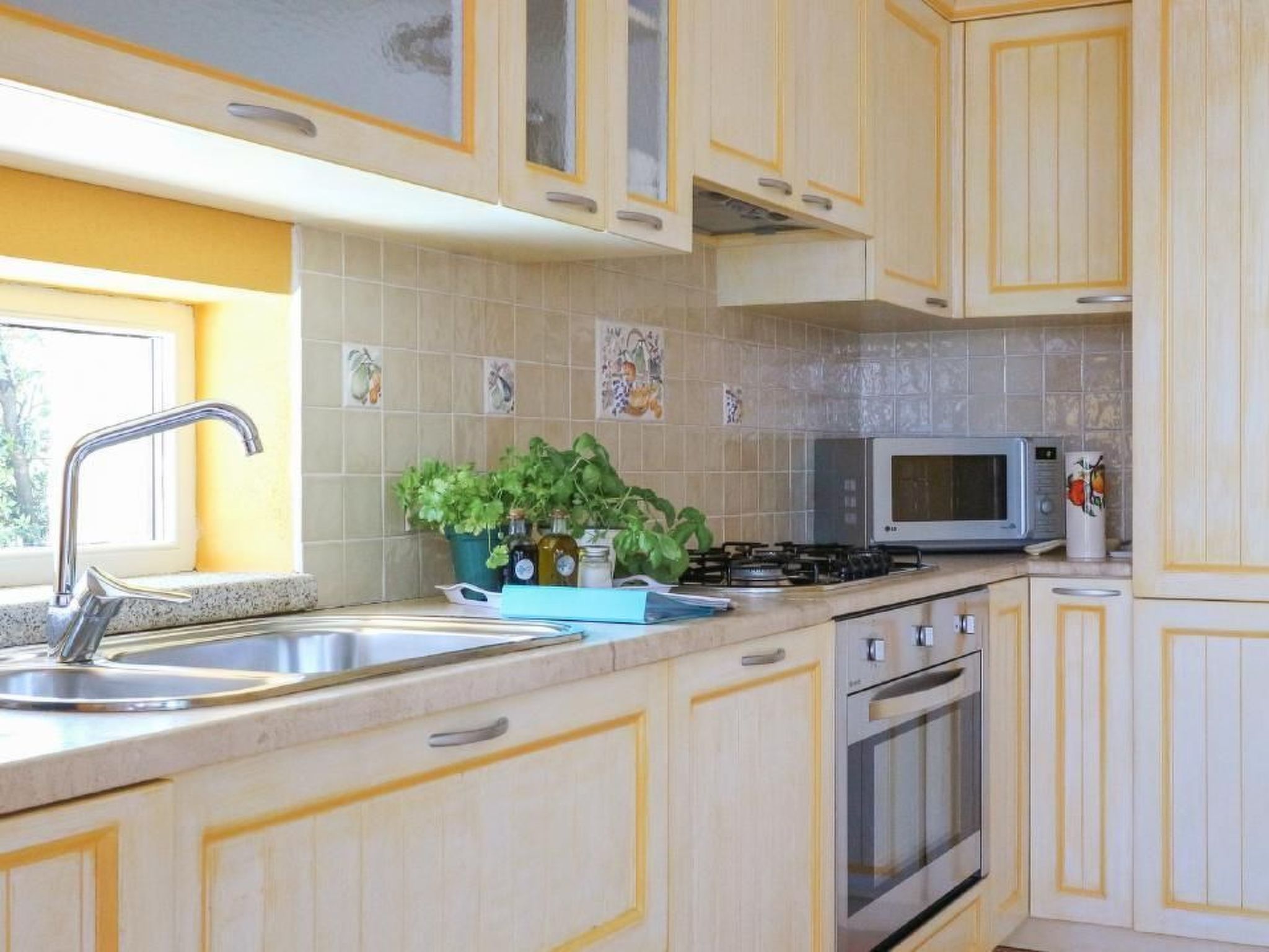 Haus in Budoni mit Schwimmbad und Privatparkplatz-Binnen