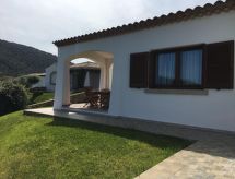 Sfeervolle villa voor 2 met gedeeld zwembad en panoramisch uitzicht op Agrustos - thumbnail 2