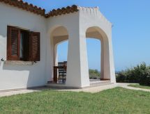 Sfeervolle villa voor 2 met gedeeld zwembad en panoramisch uitzicht op Agrustos - thumbnail 4