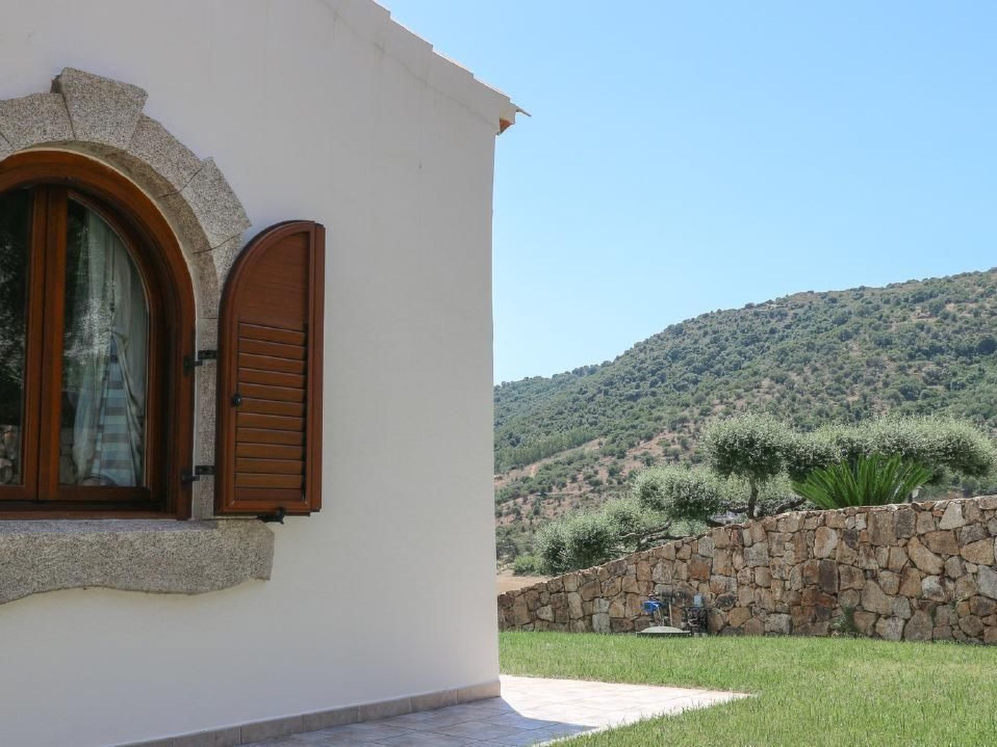 Villa mit gemeinsamem Pool und Meerblick-Binnen